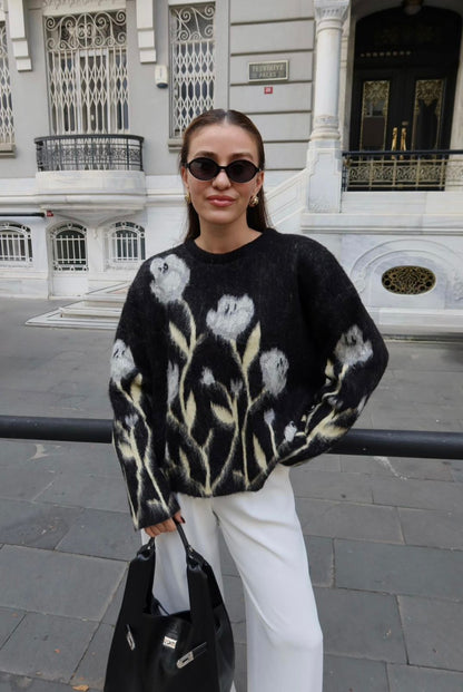 Black Floral Tapestry Pulllover