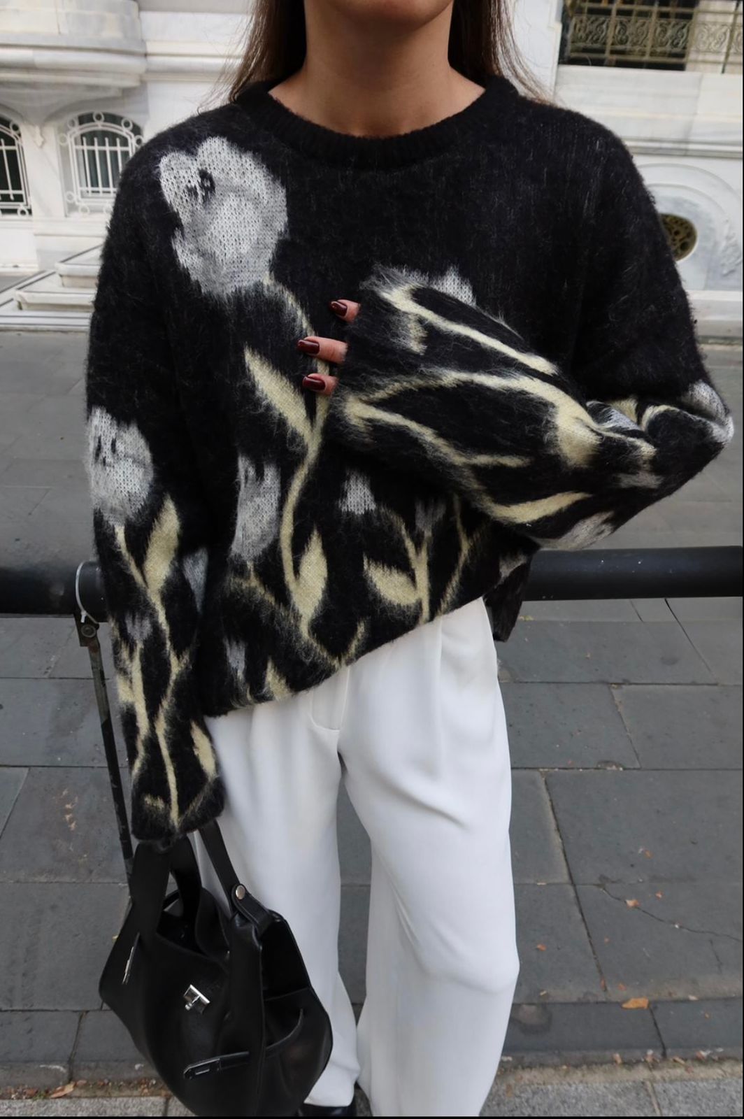 Black Floral Tapestry Pulllover