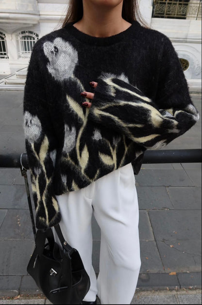 Black Floral Tapestry Pulllover